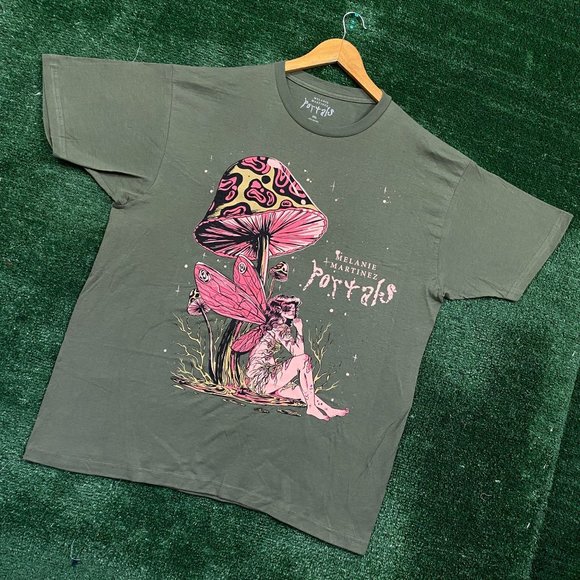 Melanie Martinez Portals Mushroom fairy Tshirt size 2XL - Picture 3 of 4